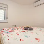Beach Front Apartment In Brodarica